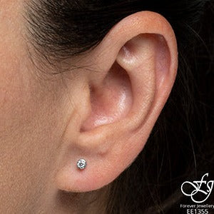 10K White Gold Diamond Stud Earrings