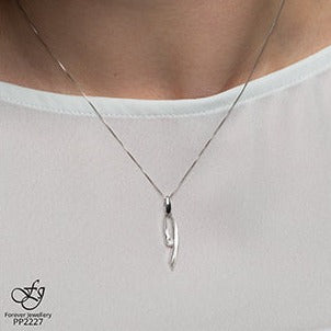 10K White Gold Dangle Diamond Necklace