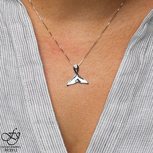 10K White Gold Diamond Whale Tail Necklace