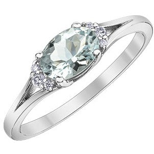 Oval Aquamarine Diamond Ring